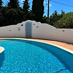 Tara Christina וילה קארבואירו