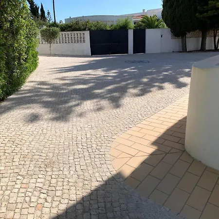 Tara Christina * Carvoeiro (Lagoa)