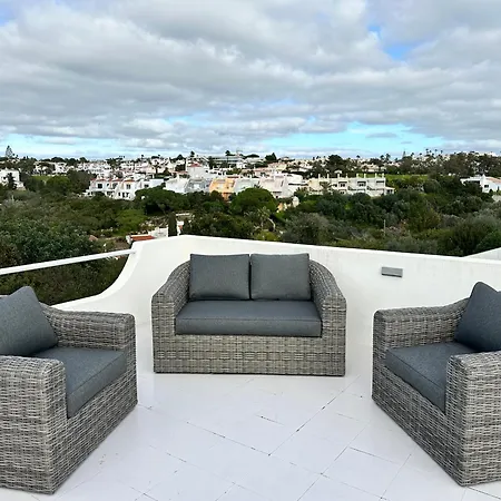 Tara Christina Βίλα