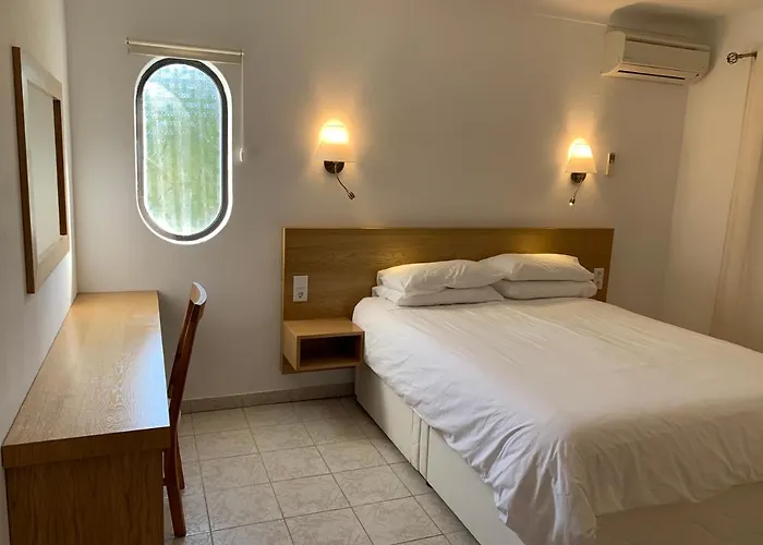 Tara Christina Καρβοέιρο