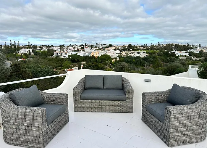 Tara Christina Βίλα